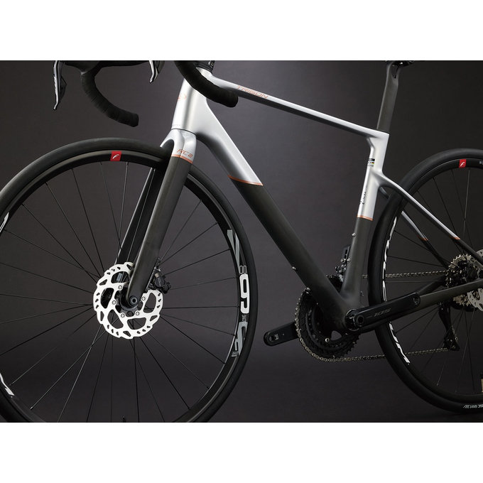 Cestný bicykel RC2 Night-Gold 