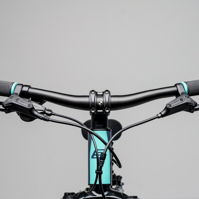 Detský bicykel Xroc plus 24-8S tmavosivá/aqua