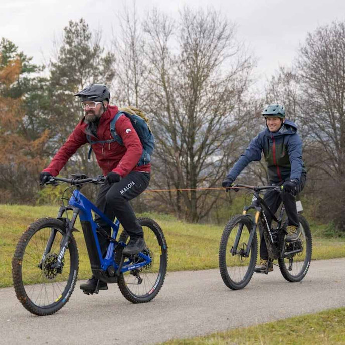 Samonavíjacie lano na ťahanie bicykla