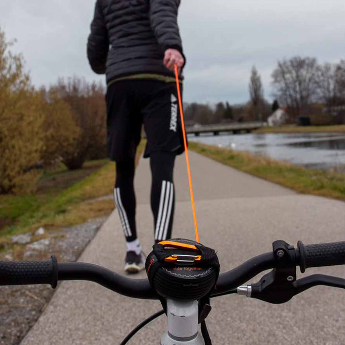 Samonavíjacie lano na ťahanie bicykla