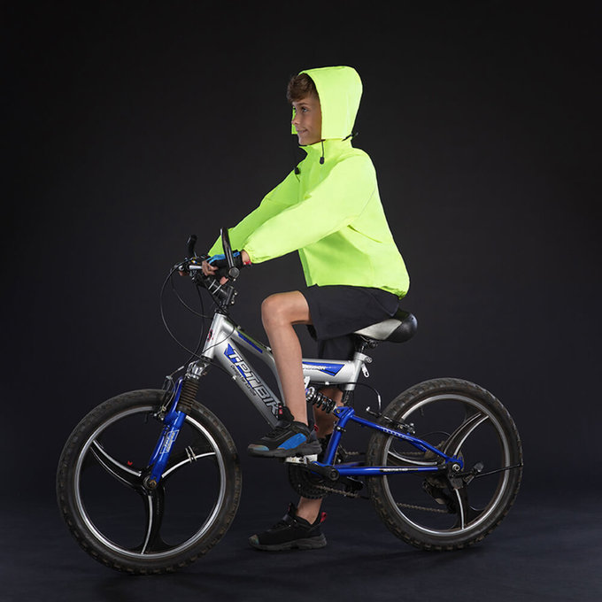 Detská bunda do dažďa neónovo žltá