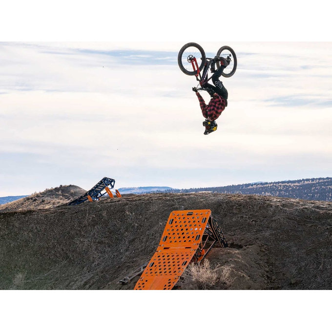 Prenosná rampa na skákanie Area 51