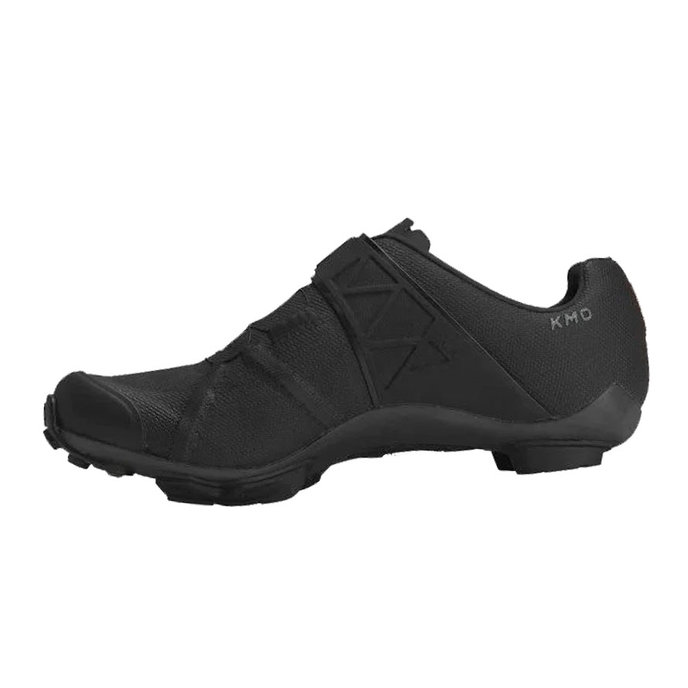 Cyklistické tretry pre MTB a gravel s karbónovou podrážkou DMT KM0 EVO