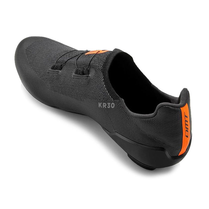 Cestné cyklistické tretry s karbónovou podrážkou a systémom BOA DMT KR30