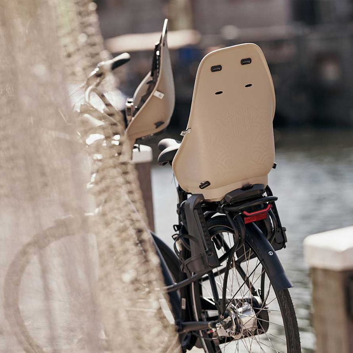 Zadná sedačka Ta-ke s adaptérom na nosič bicykla