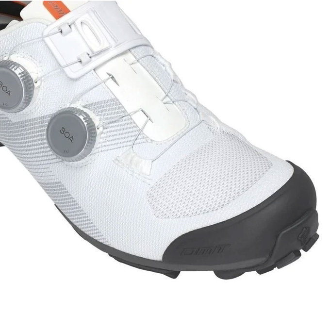 Cyklistické tretry pre MTB a gravel s karbónovou podrážkou DMT KM0 EVO