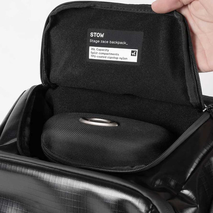 Cyklistický batoh Stow True Black