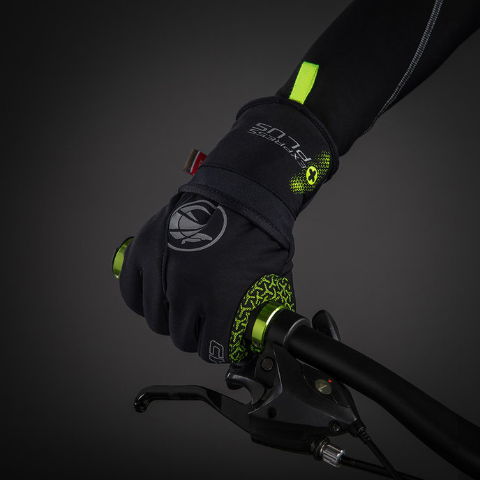 Zimné cyklistické rukavice pre dospelých Express+ čierne/neónové