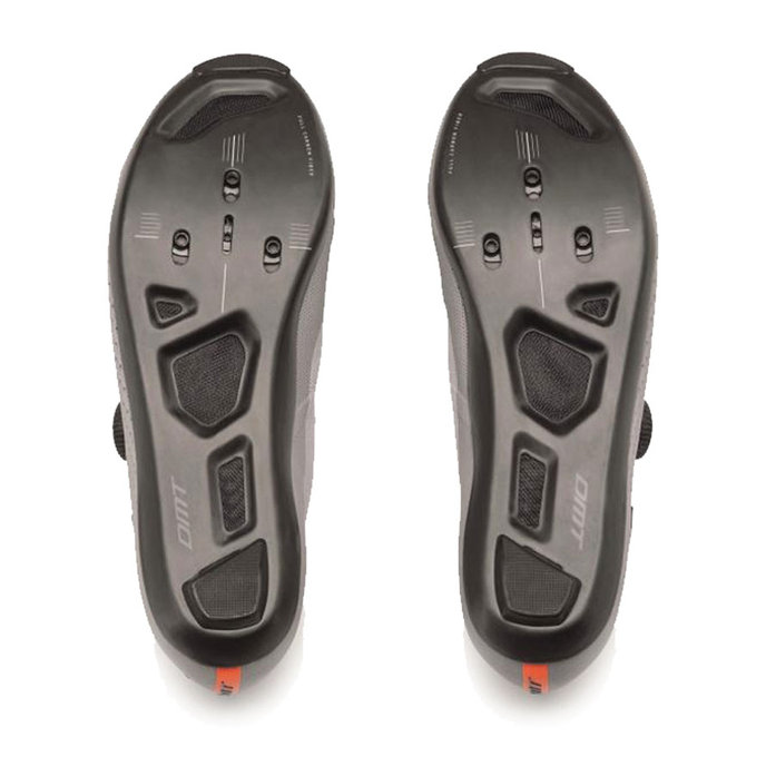 Cyklistické tretry s karbónovou podrážkou a systémom BOA DMT KR0