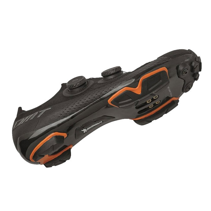 Cyklistické horské  tretry s karbónovou podrážkou a BOA systémom DMT KM0