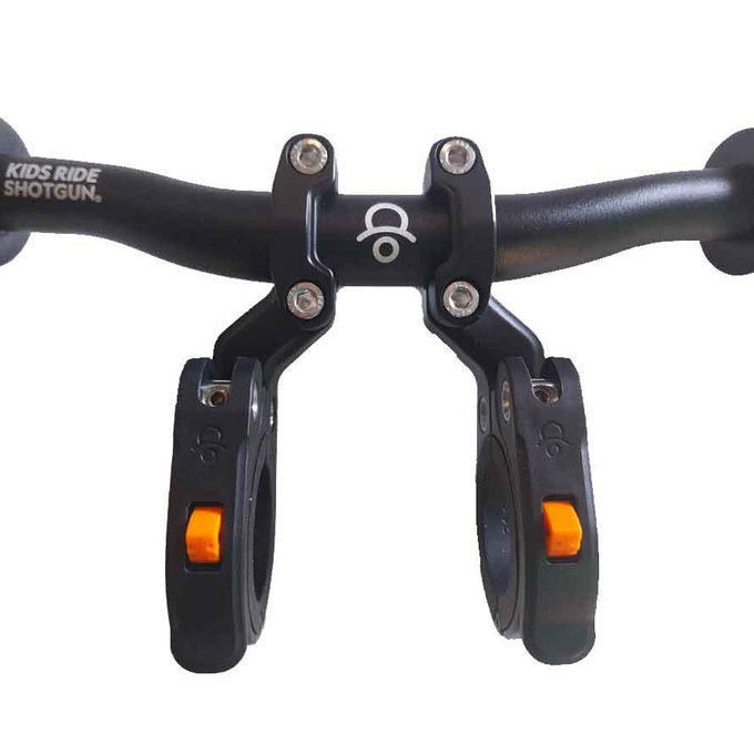 Pár predných upínacích svoriek riadidiel