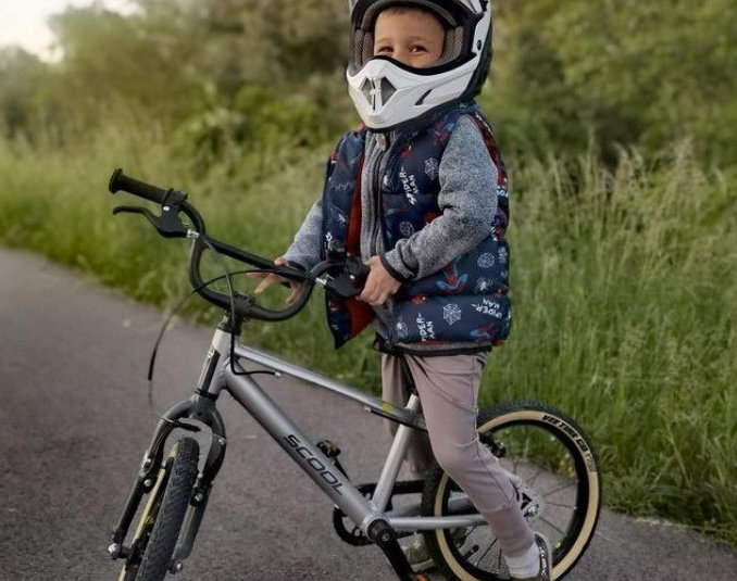 Predstavujeme limitovanú edíciu 16" detských bicyklov SCOOL: Kde sa dobrodružstvo stretáva s inováciou!