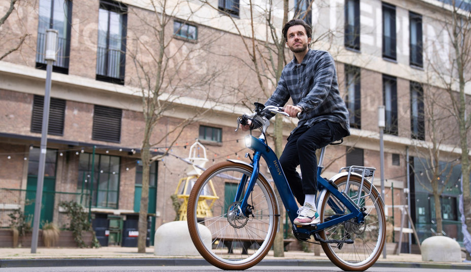Elektrický vs. tradičný bicykel: Výhody, porovnanie a aký zvoliť do mesta či na výlety?